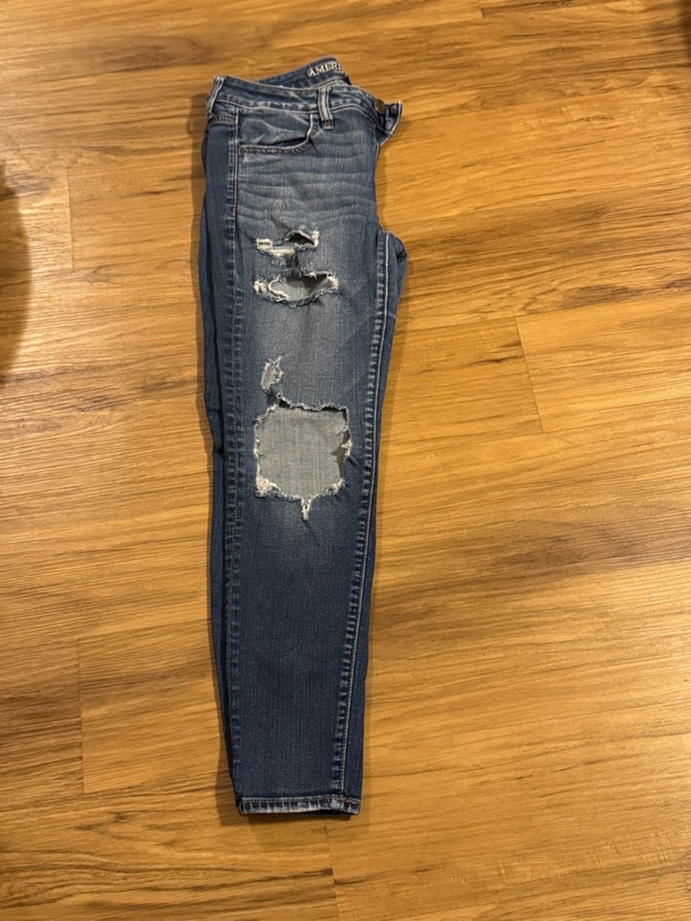 American Eagle Outfitters Women's Distressed Skinny Jeans